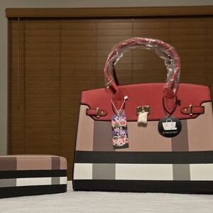 Stylish Red and Black Women's Bag Set NWT
